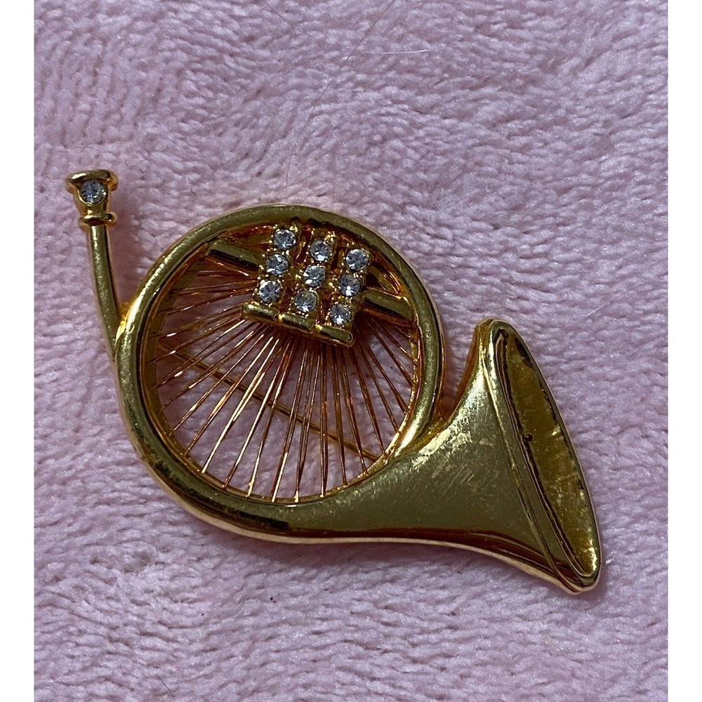 MONET French Horn Brooch Gold Tone w/Clear Rhinestones Signed Musician Orquesta